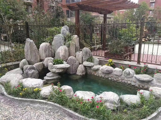 新泰庭院假山鱼池制作视频